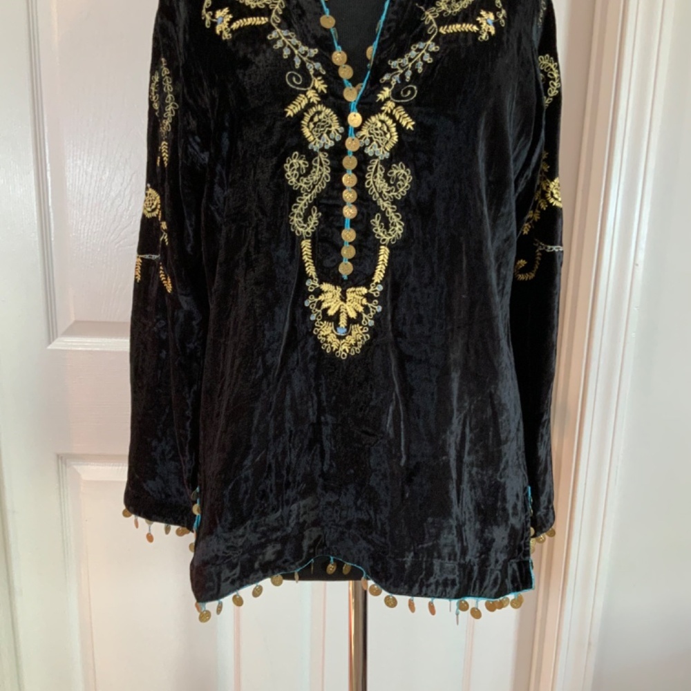 Soft Surroundings Black Velvet Embroidered Beaded Top Size Medium - Picture 5 of 11